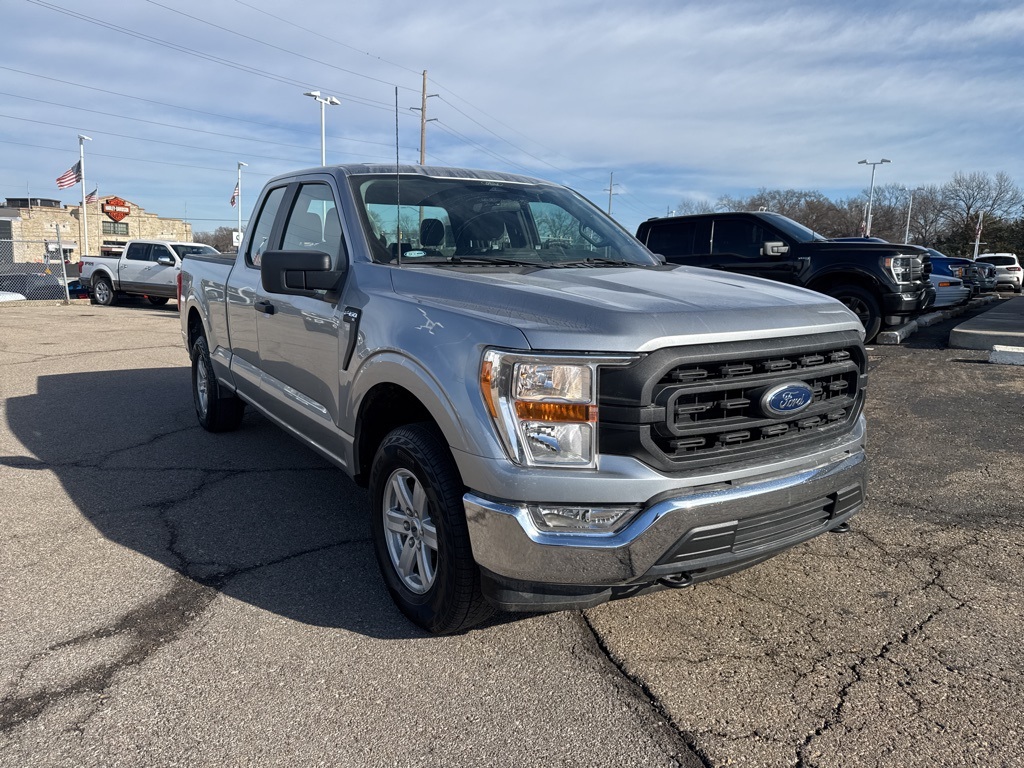 2022 Ford F-150 XL's photo