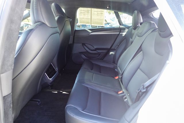 2023 Tesla Model S Plaid photo 19