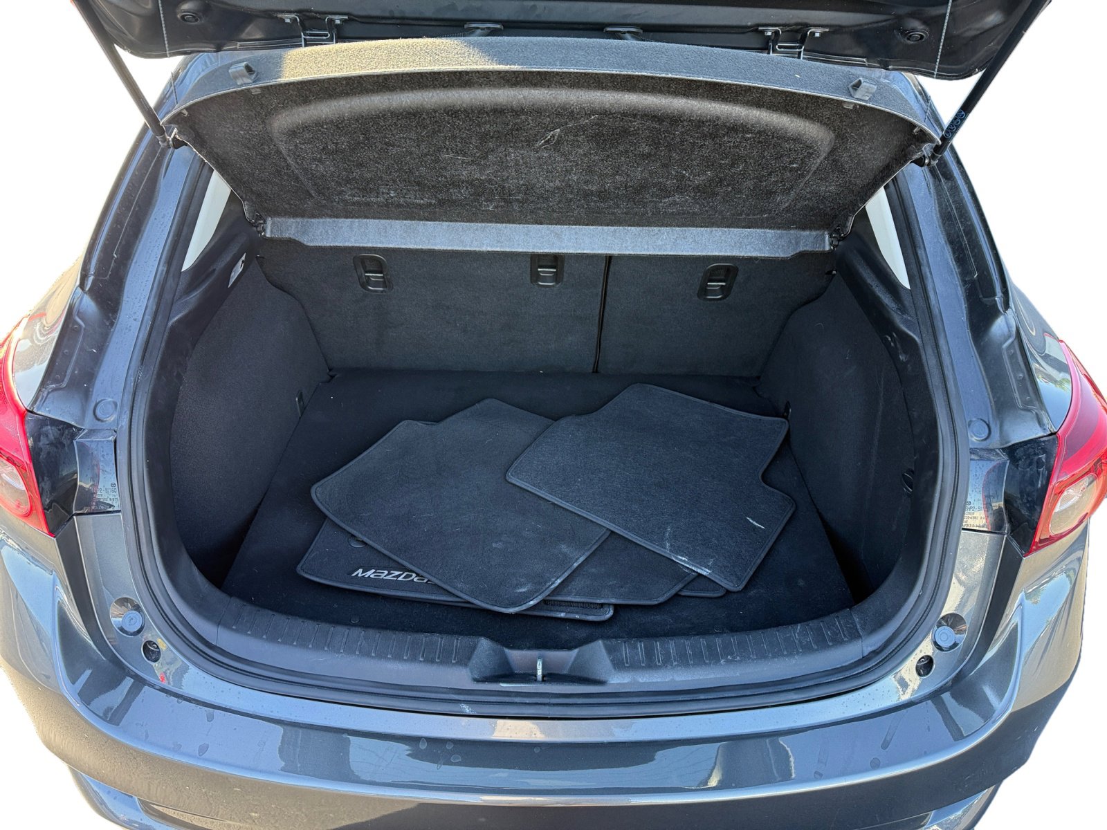 2018 Mazda Mazda3 Grand Touring photo 17