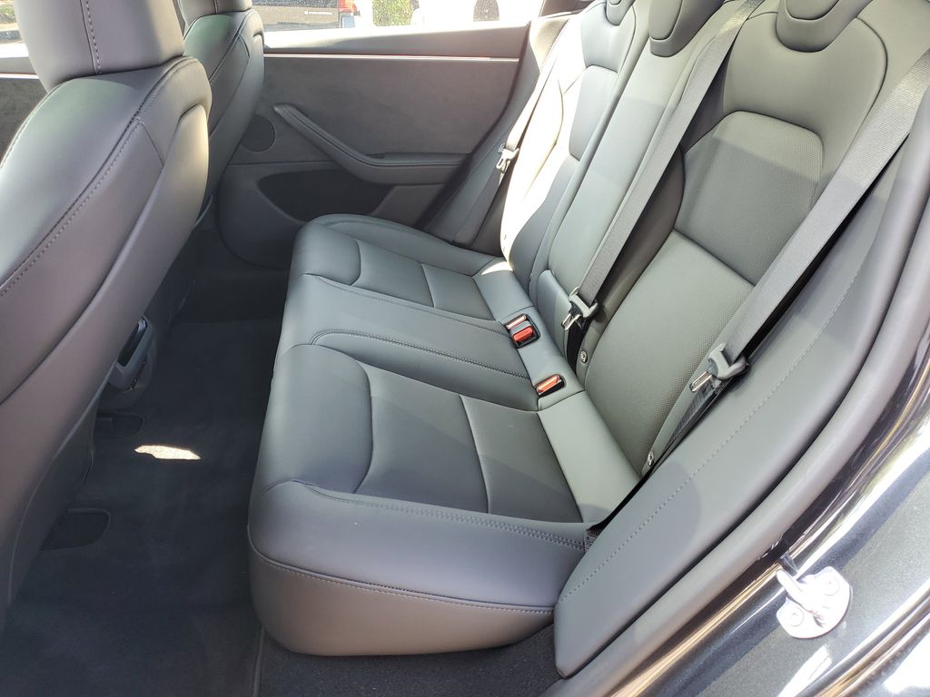 2025 Tesla Model 3 Long Range photo 9