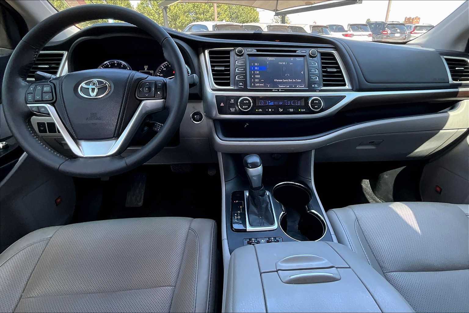 2014 Toyota Highlander Limited photo 13