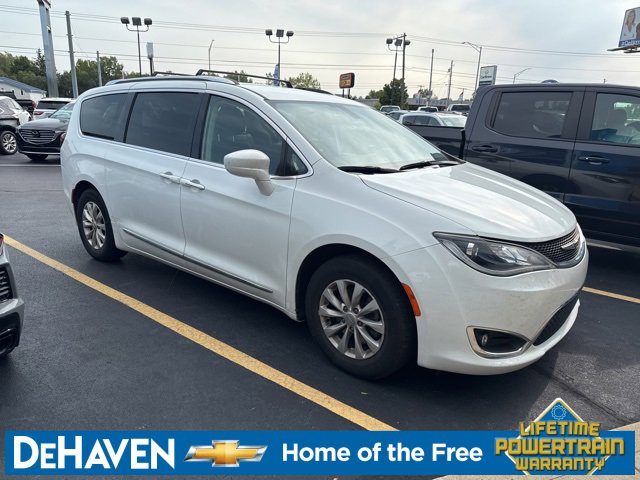 2019 Chrysler Pacifica Touring L photo 5