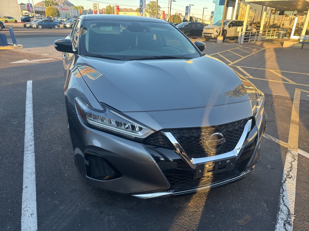 2021 Nissan Maxima SV photo 2