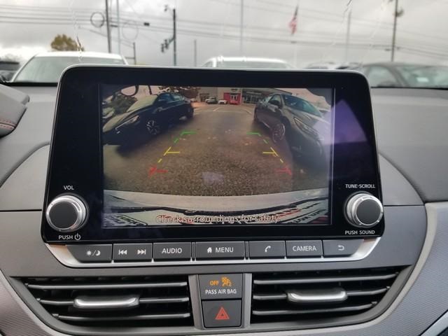 2025 Nissan Altima SR photo 16