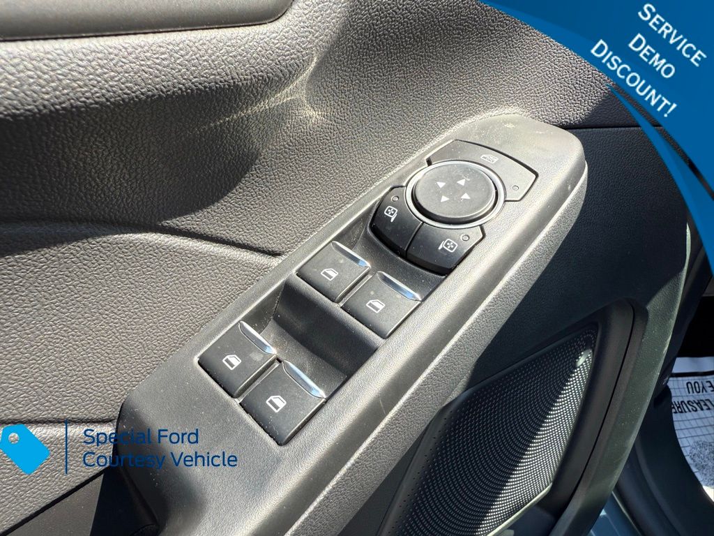 2025 Ford Escape Active photo 11