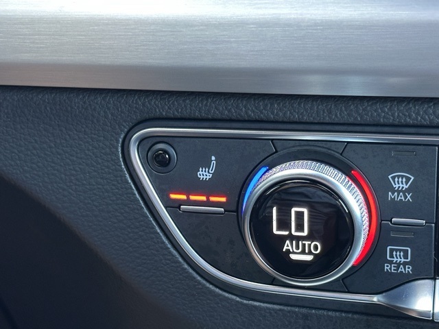 2024 Audi Q5 55 Premium Plus S line photo 9