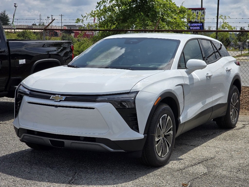 2025 Chevrolet Blazer EV photo 2