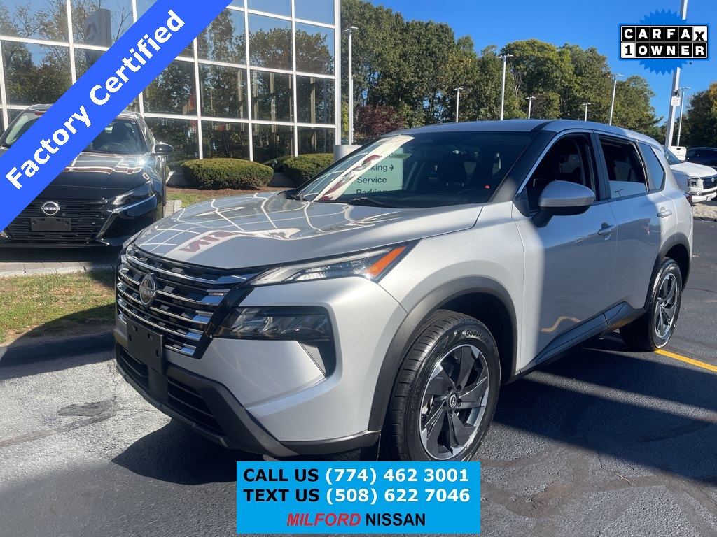 2024 Nissan Rogue SV's photo