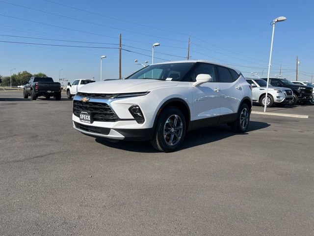 2025 Chevrolet Blazer 2LT photo 3