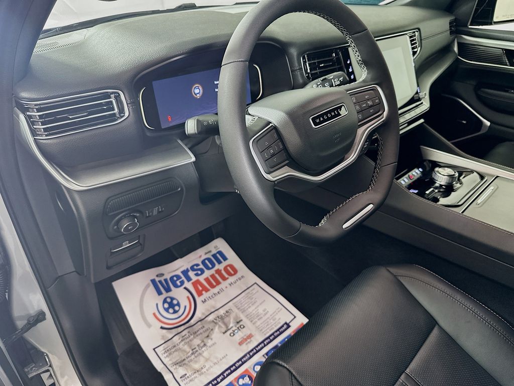 2025 Jeep Wagoneer L Base photo 6