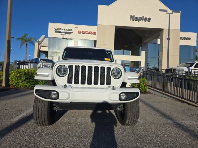 2022 Jeep Wrangler Unlimited High Altitude photo 2