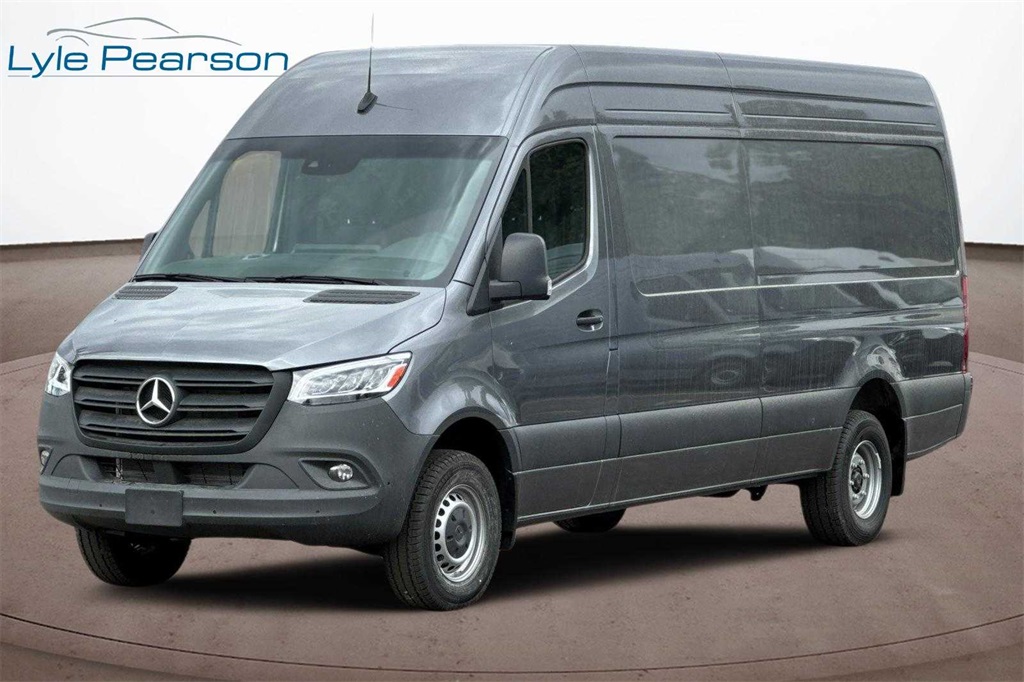 2024 Mercedes-Benz Sprinter Cargo Van Base's photo