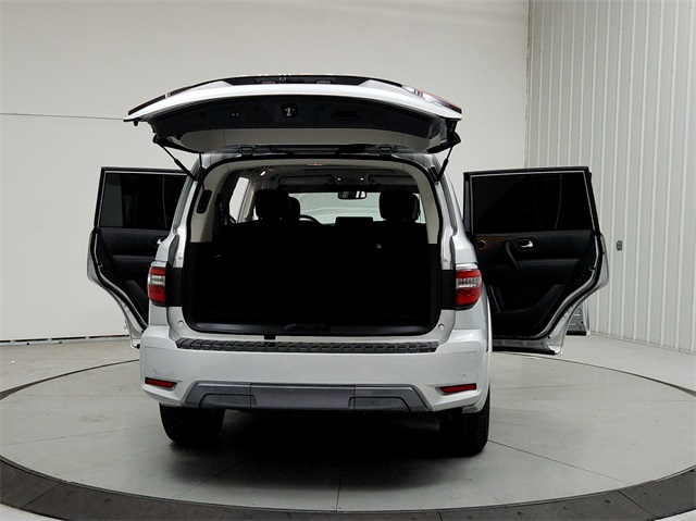 2023 Nissan Armada SL photo 11