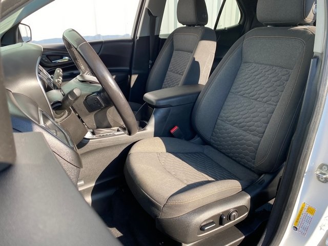 2019 Chevrolet Equinox LT photo 17