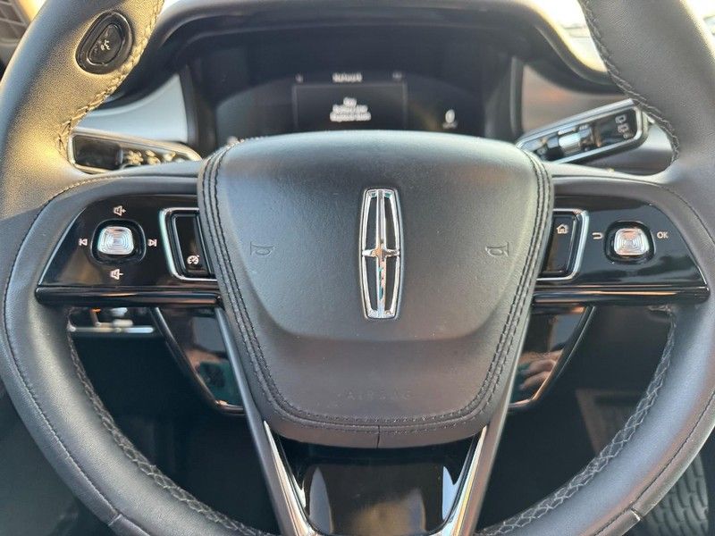 2022 Lincoln Aviator Standard photo 20