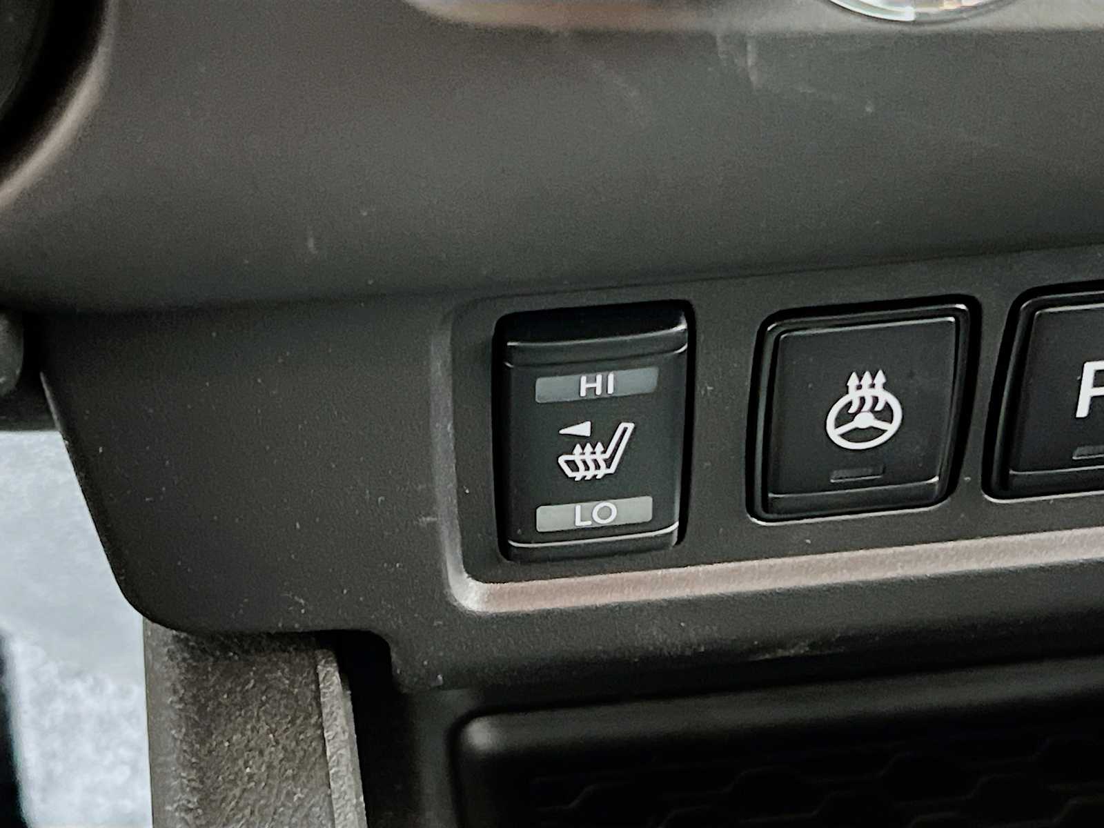 2024 Nissan Frontier SV photo 15