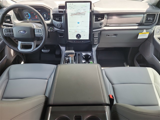 2025 Ford F-150 Lightning photo 10
