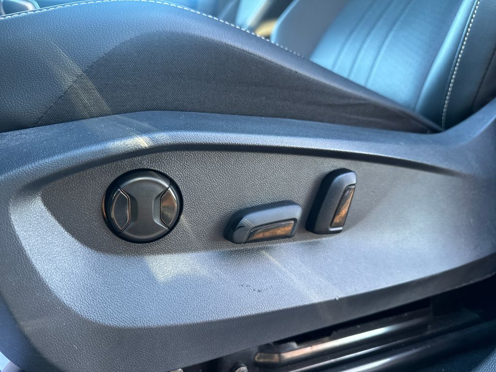 2022 Volkswagen Tiguan SE R-Line Black photo 4