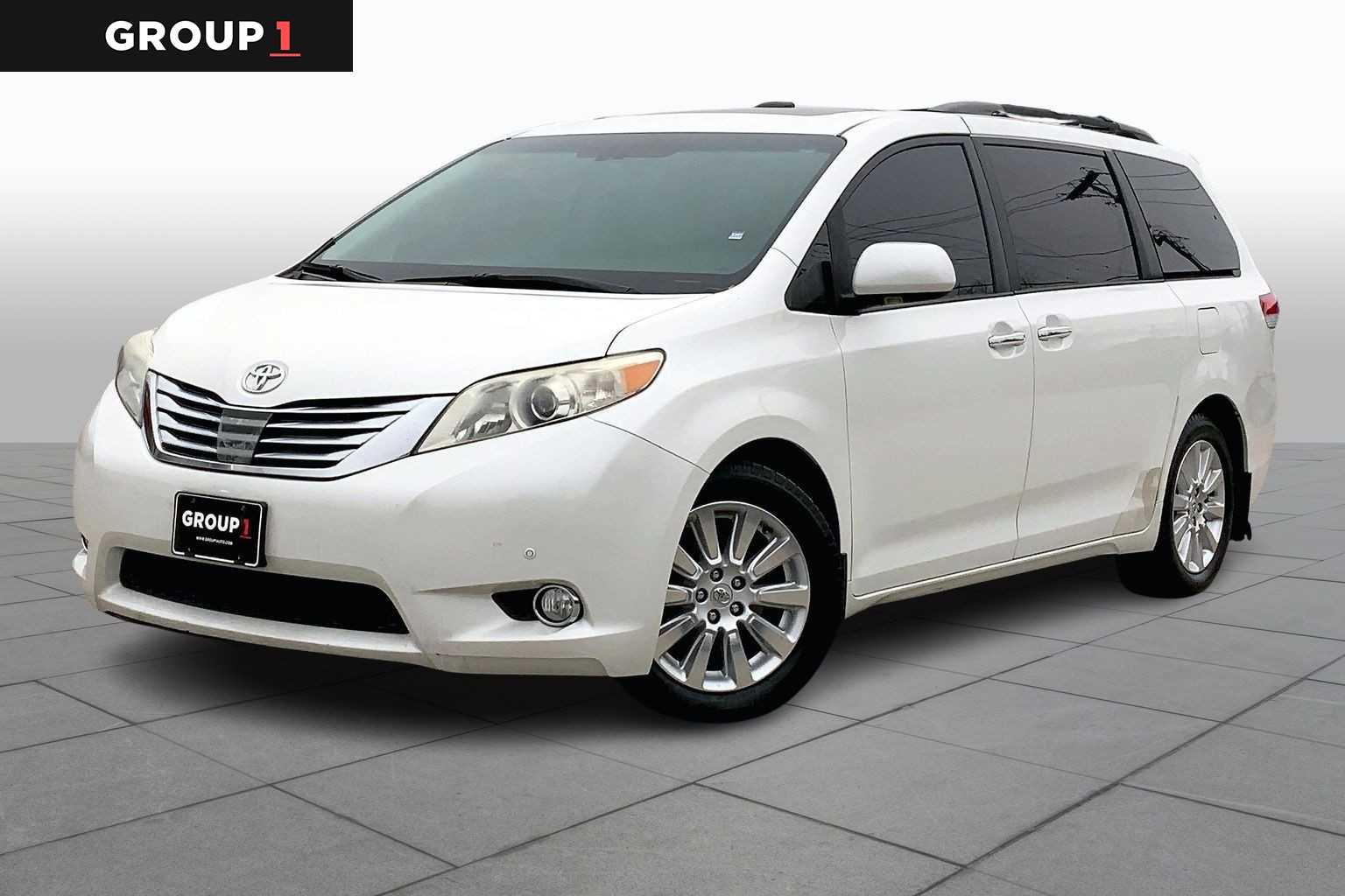 2011 Toyota Sienna Limited's photo