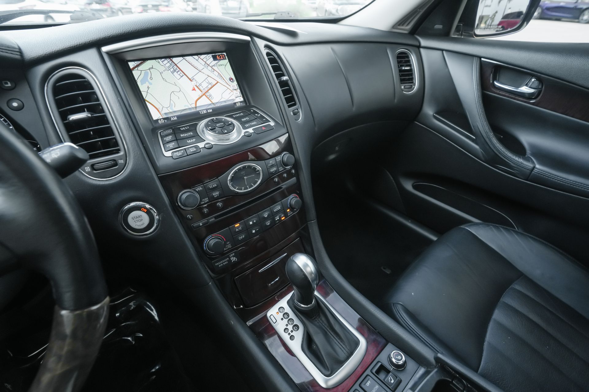 2015 Infiniti QX50 Journey photo 9