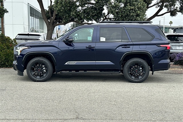 2025 Toyota Sequoia Platinum photo 7