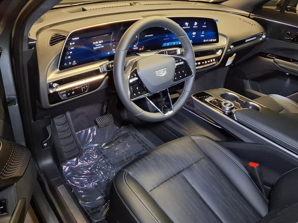 2025 Cadillac Lyriq Luxury photo 15