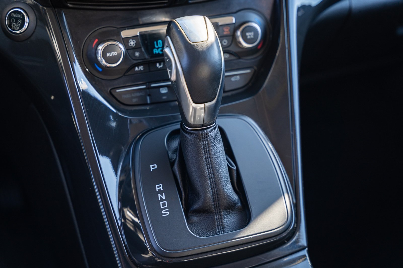 2014 Ford Escape Titanium photo 29