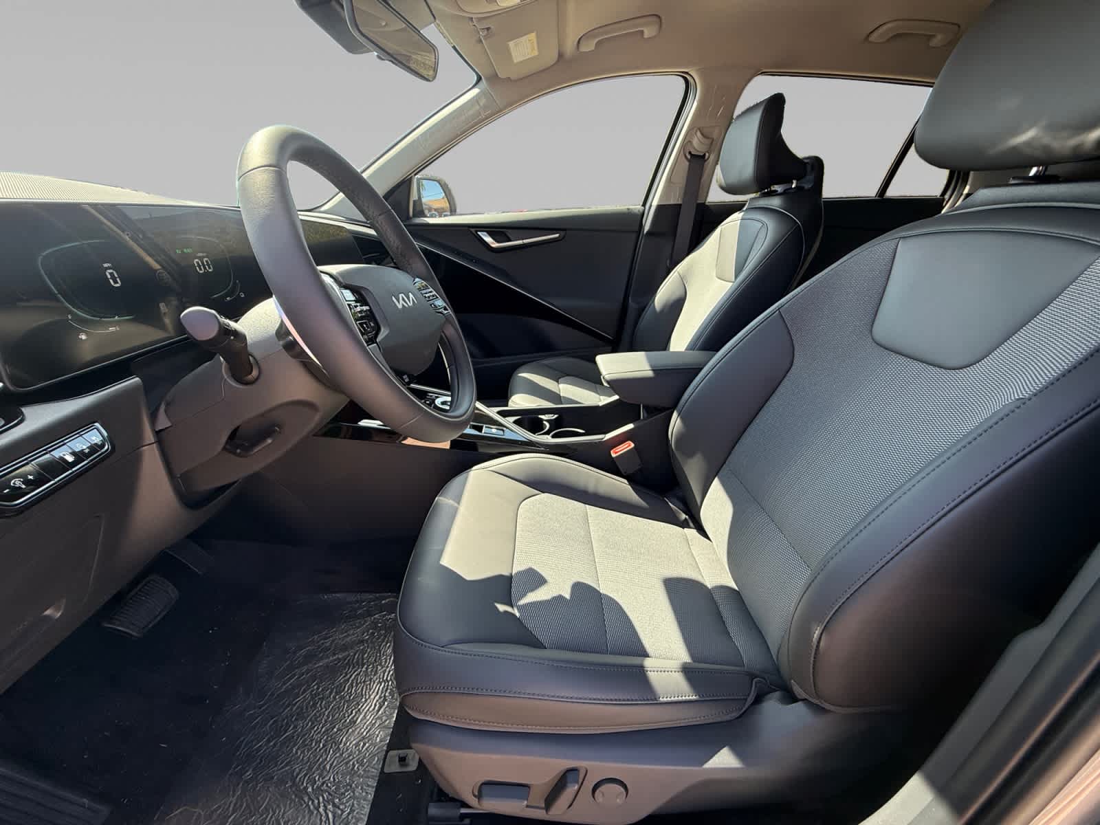 2025 Kia Niro Plug-In Hybrid EX photo 9