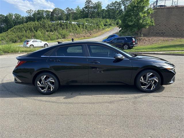 2025 Hyundai Elantra Hybrid Limited photo 6