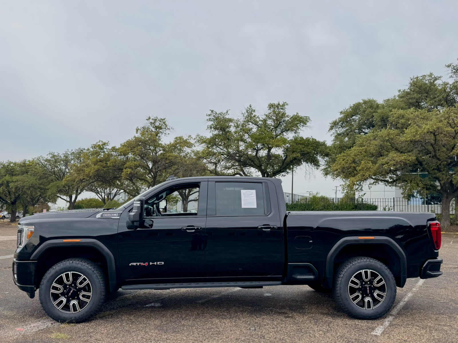 2022 Gmc Sierra 2500 HD AT4 photo 2