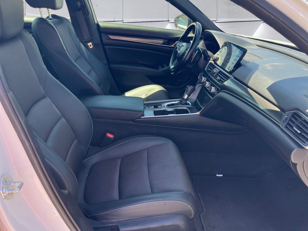 2022 Honda Accord Sport photo 13