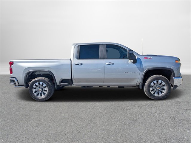 2026 Chevrolet Silverado 2500HD LT photo 3