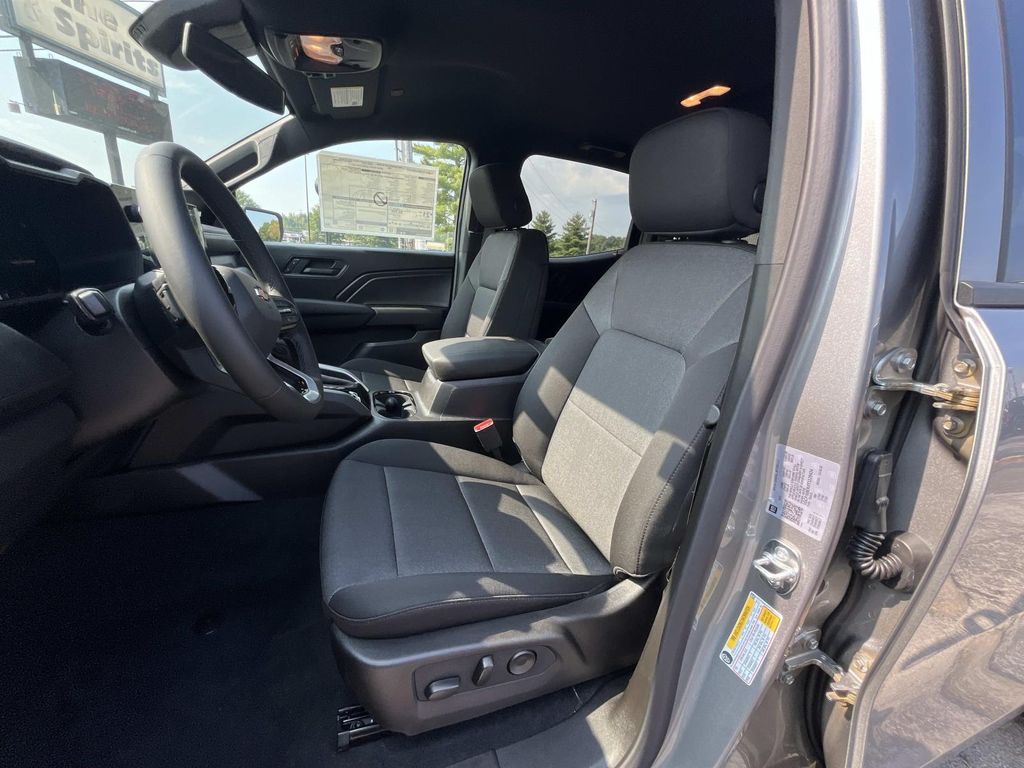 2026 Chevrolet Colorado Work Truck photo 11