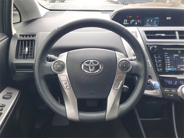 2017 Toyota Prius V Five photo 12