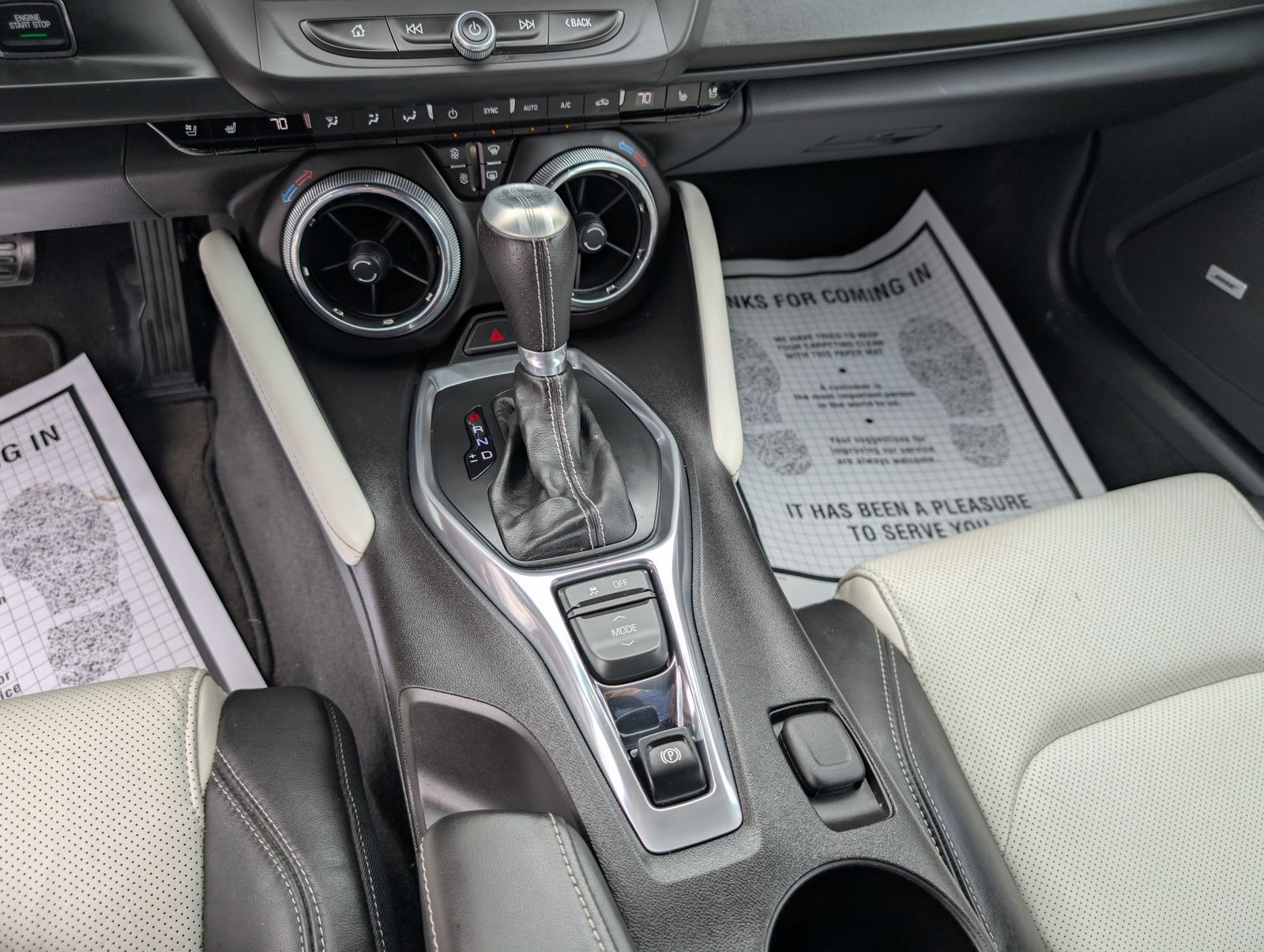 2017 Chevrolet Camaro 2LT photo 22
