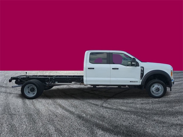2025 Ford F-550 XL photo 3