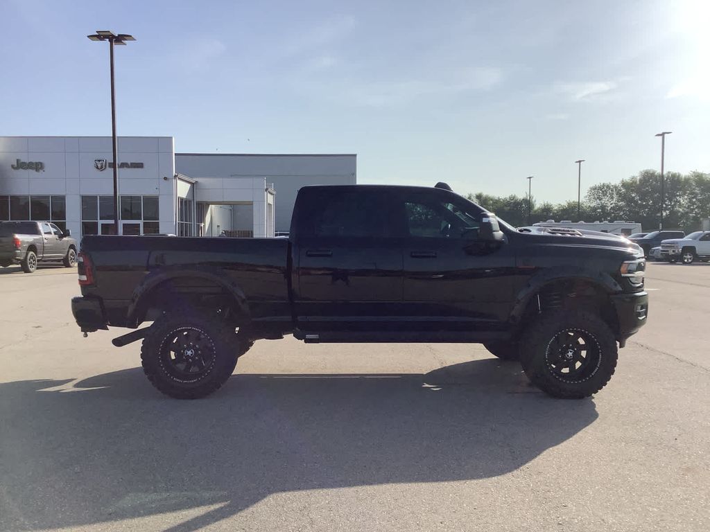 2024 Ram 2500 Laramie photo 7