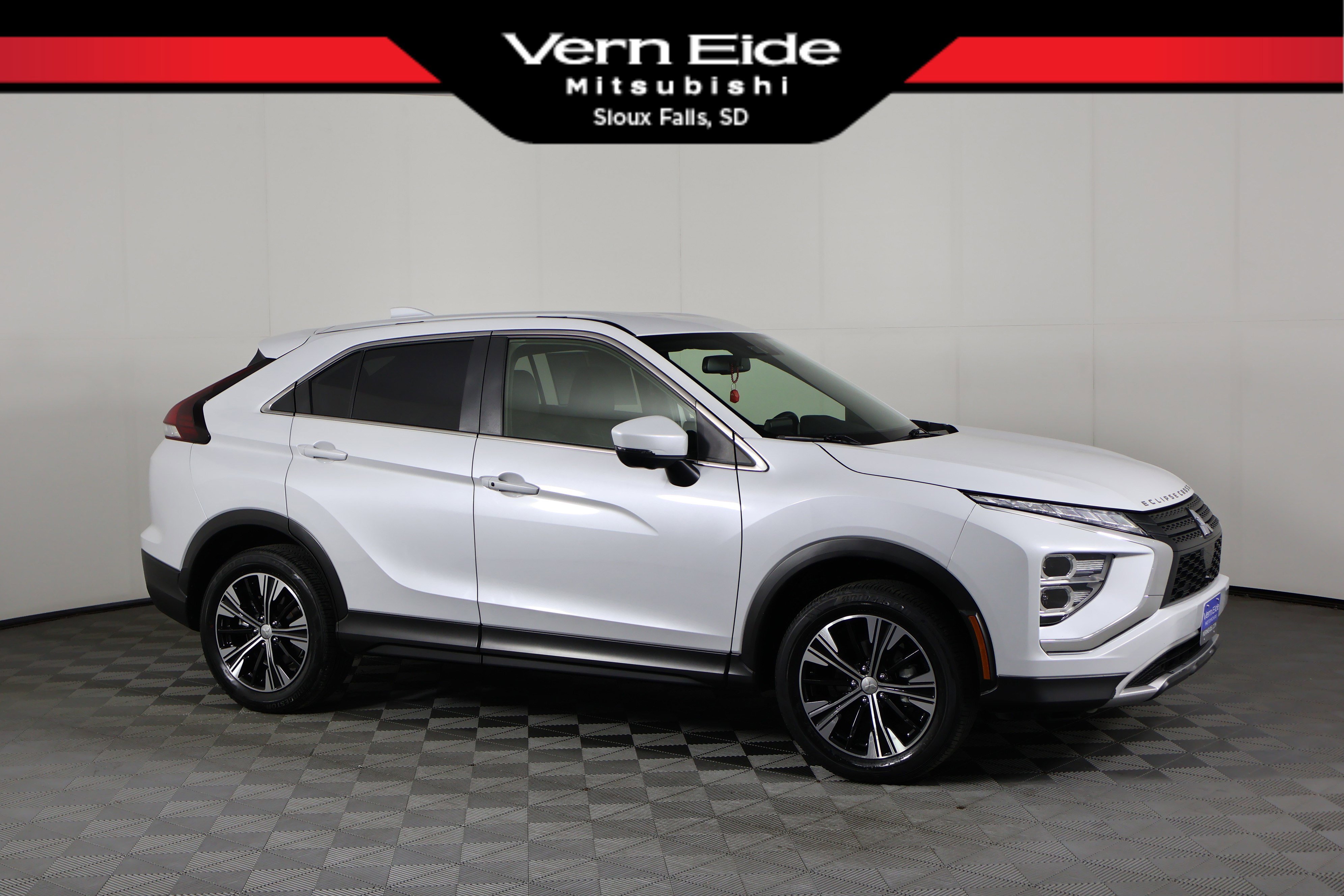 2022 Mitsubishi Eclipse Cross SEL's photo