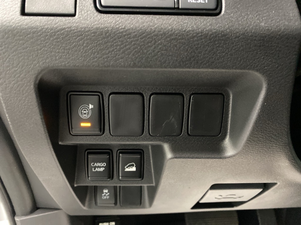 2025 Nissan Frontier SV photo 18