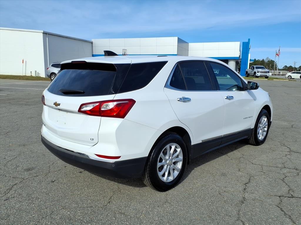 2018 Chevrolet Equinox LT photo 4