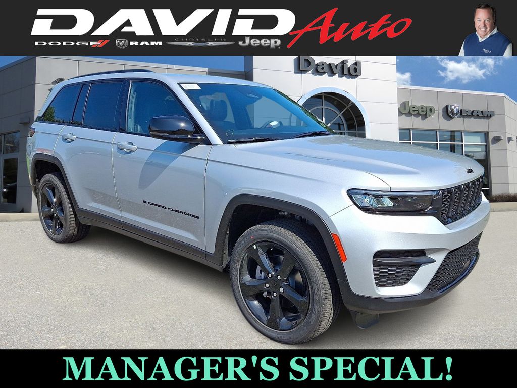 2025 Jeep Grand Cherokee Altitude's photo