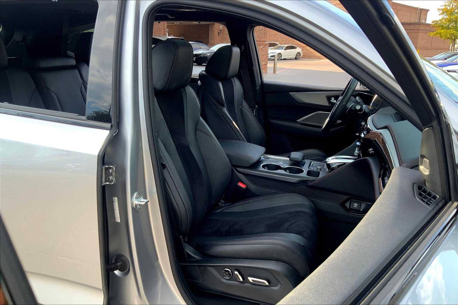 2023 Acura MDX SH-AWD A-Spec photo 8