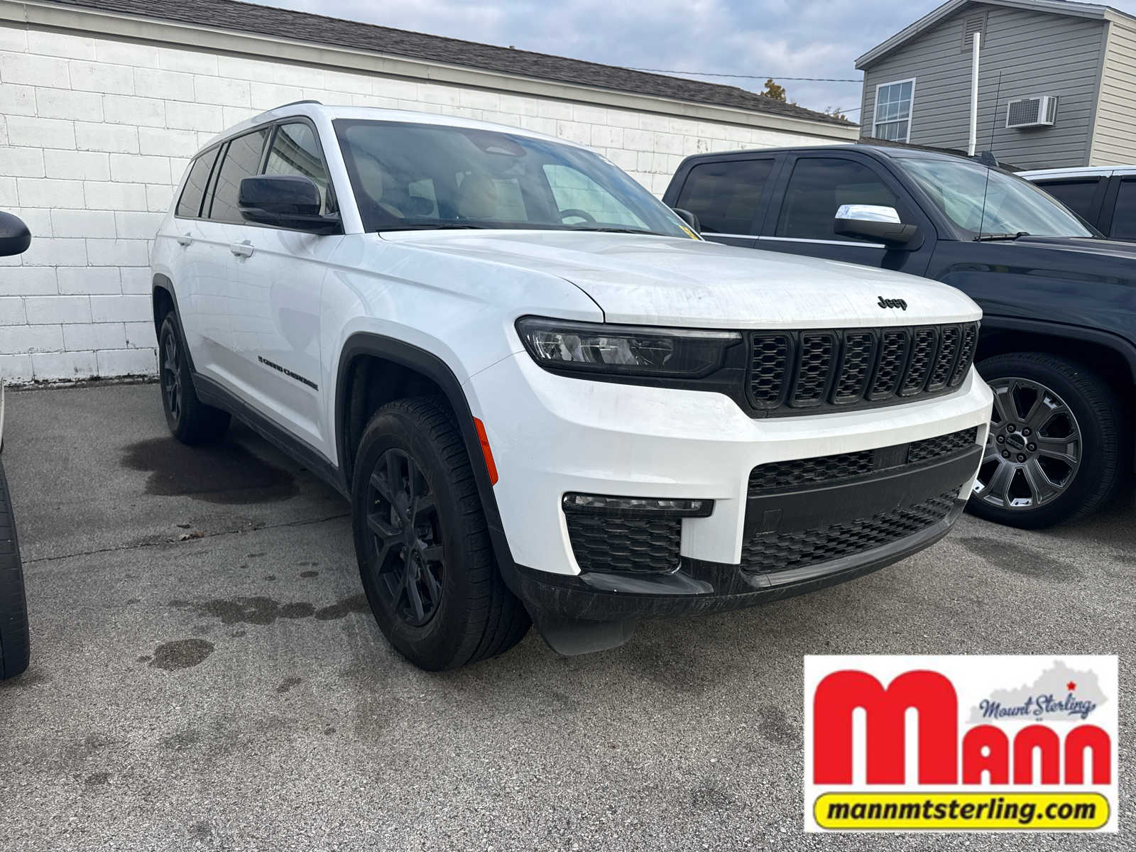 2023 Jeep Grand Cherokee L Limited's photo