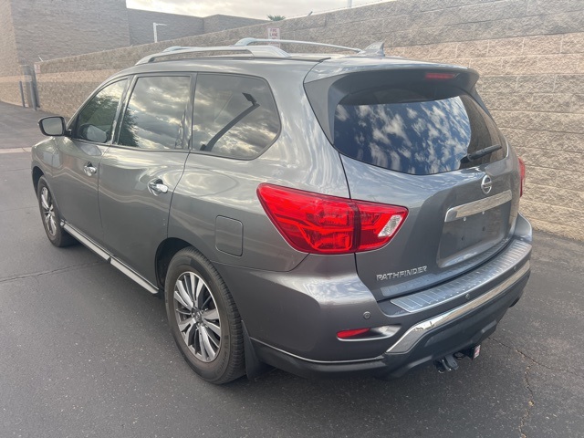 2020 Nissan Pathfinder S photo 3