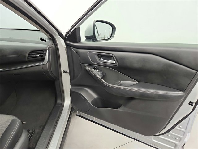 2024 Nissan Rogue SV photo 29