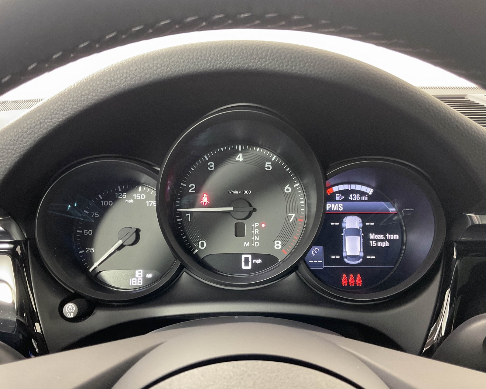 2025 Porsche Macan T photo 18