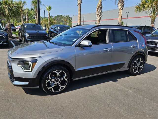 2025 Kia Niro EX Touring photo 2