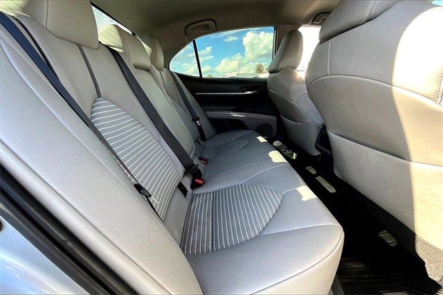 2022 Toyota Camry SE photo 15