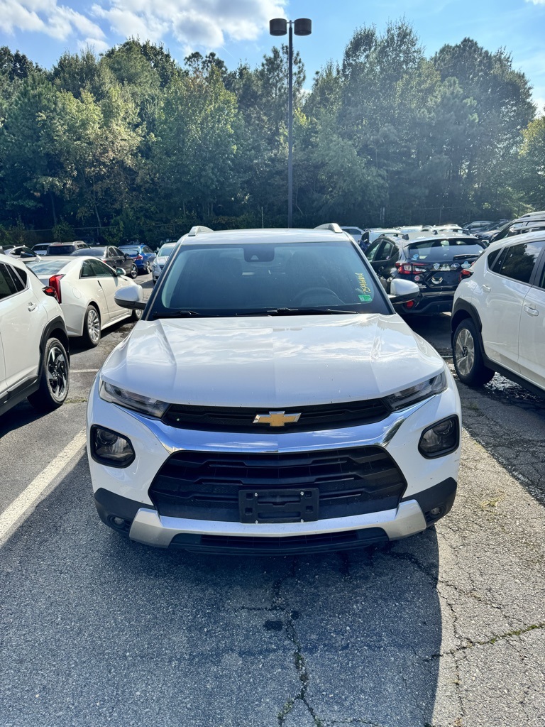 2022 Chevrolet Trailblazer LT photo 2