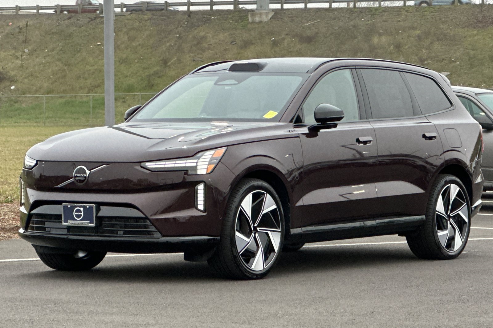 2025 Volvo EX90 Twin Motor Performance Ultra photo 7